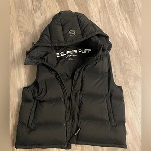 Aritzia super puff vest black